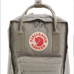 FJÄLLRÄVEN KÅNKEN small gray backpack